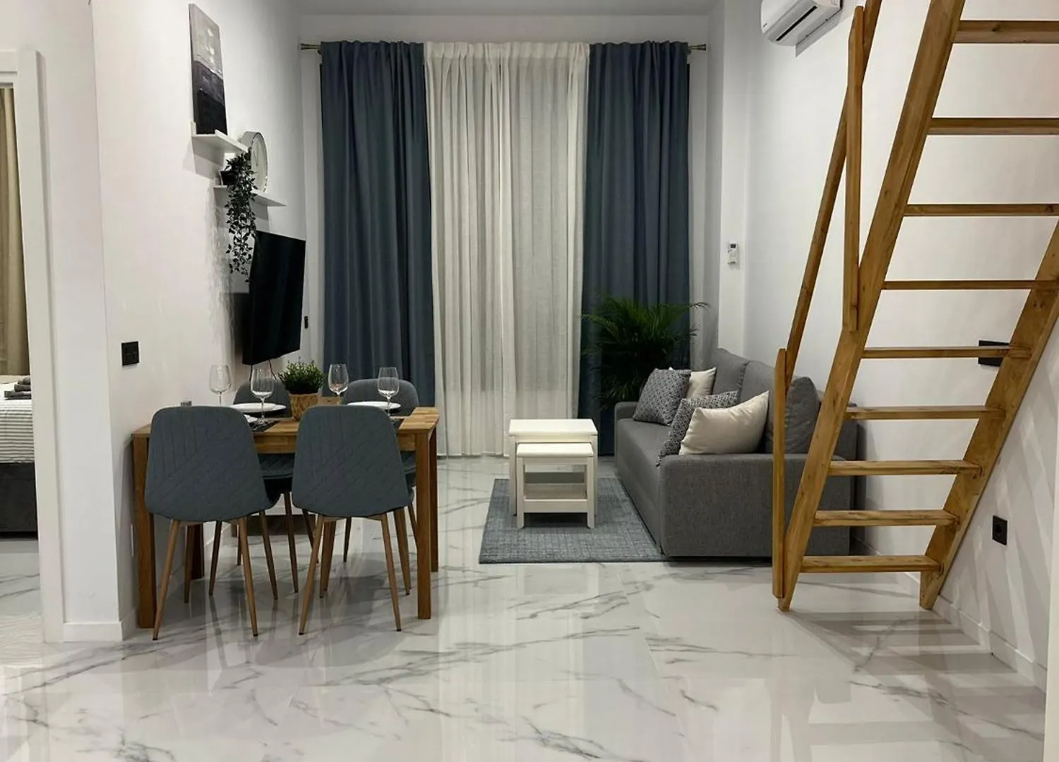 Mark Suite B8 Fuengirola