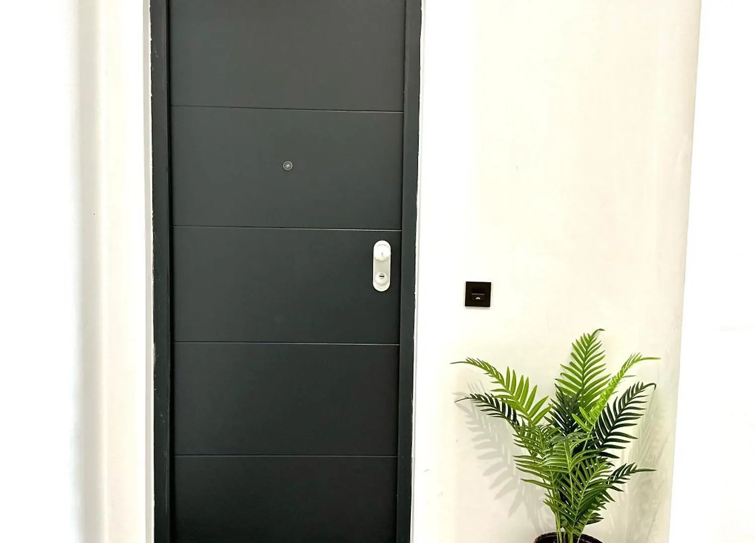 Mark Suite B8 Fuengirola 0*,  Spain